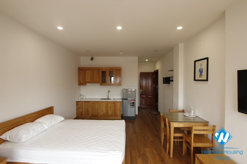 Bright studio apartment with a balcony on Nui Truc, Ba Dinh